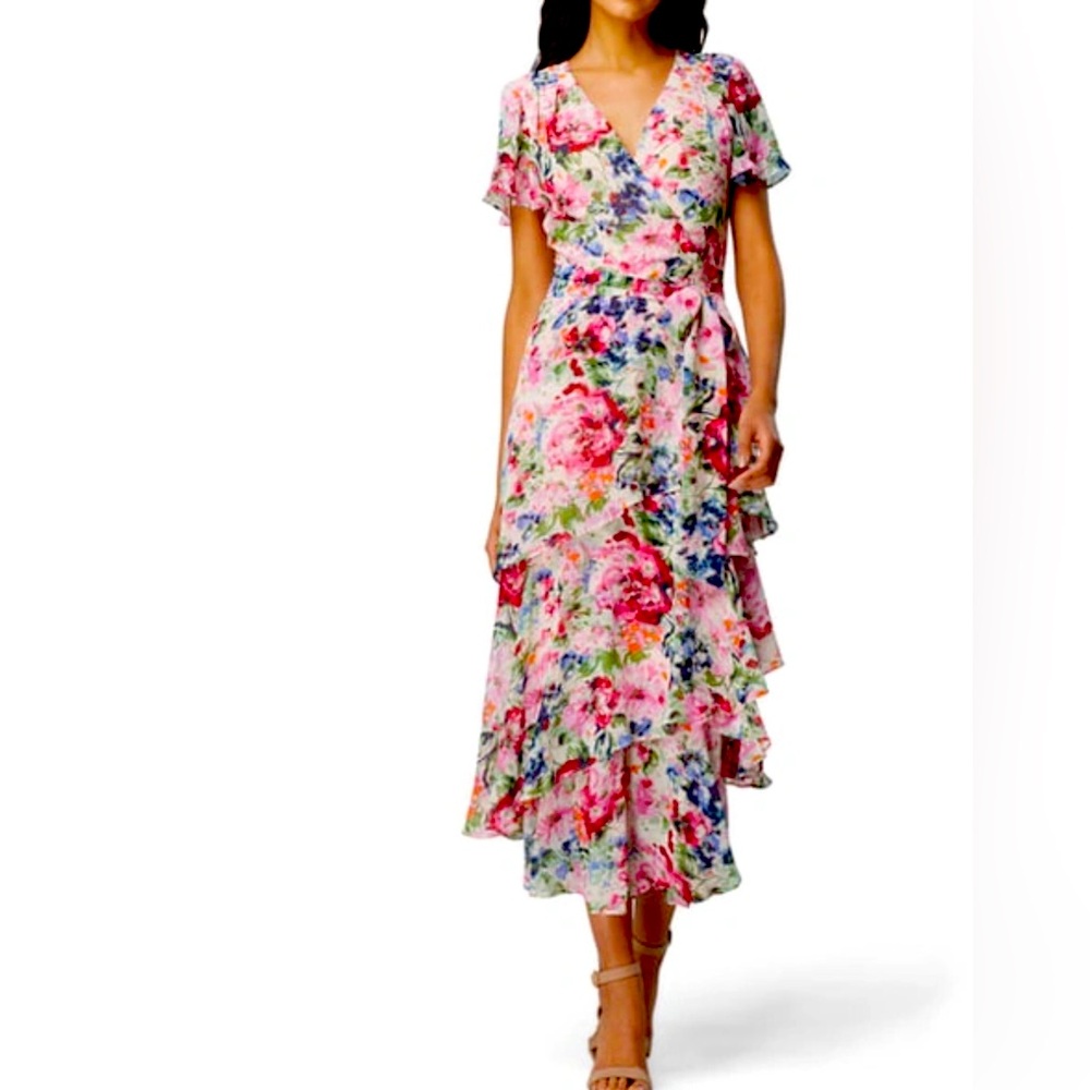 Beautiful Tahari summer midi dress in size 6